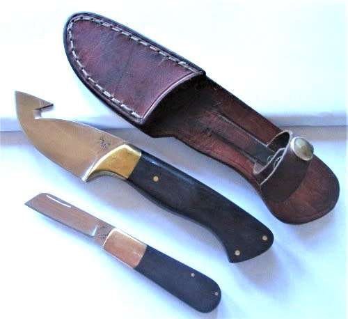 SET OF NIC BOTHA SKINNING FOLDING AND HUNTING KNIVES WITH ORIGINAL POUCH - RAKK/1