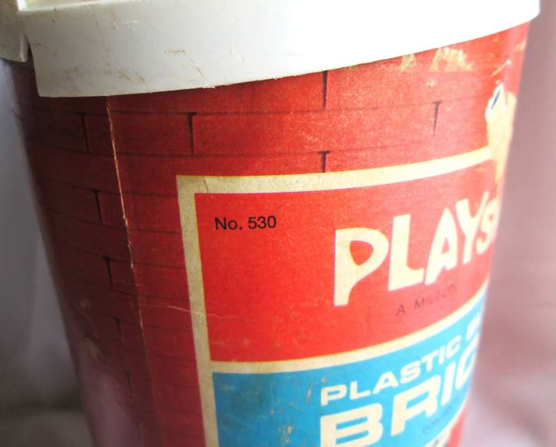 1970 Playskool Plastic Building Bricks a Milton Bradley Company Nr 530 United States of America