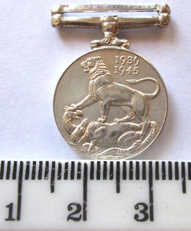 King George WWII 1939 - 1945 Service Medal