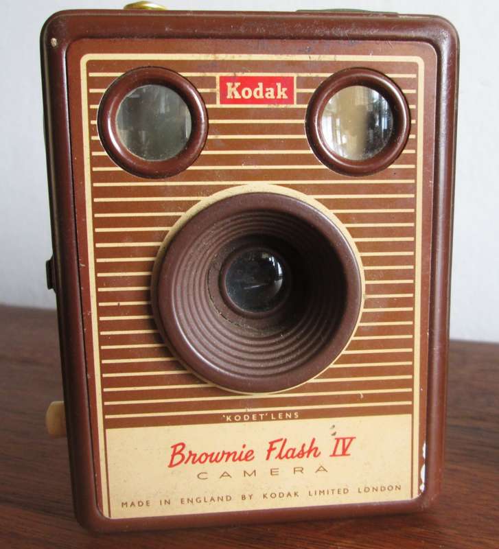 1950 Kodak Brownie Flash IV Camera made in England