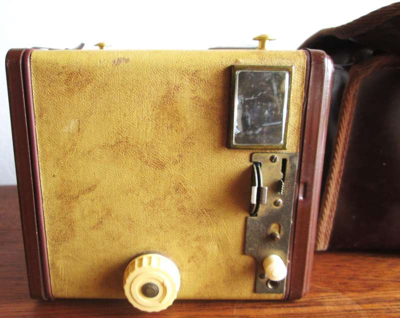 1950 Kodak Brownie Flash IV Camera made in England