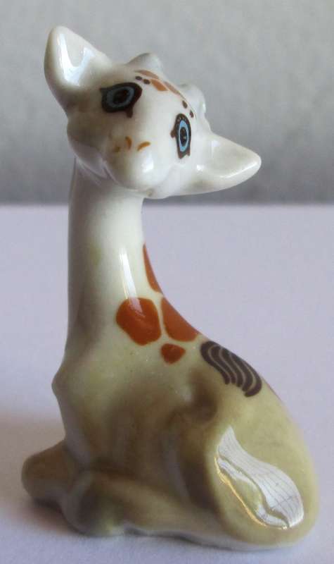 Baby Giraffe Wade Happy Families