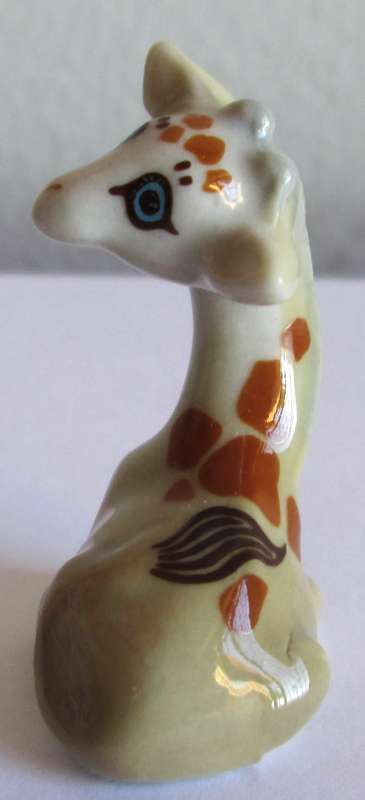 Baby Giraffe Wade Happy Families