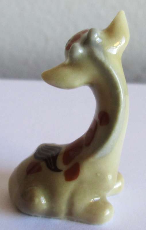 Baby Giraffe Wade Happy Families