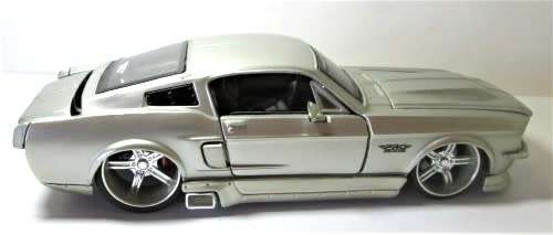 1967 Ford Mustang GT Maisto made in China