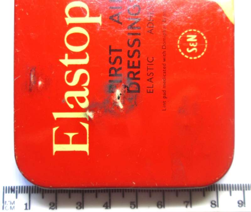 Elastoplast First Aid Dressing Waterproof Tin