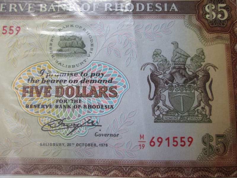 1978 Rhodesia Banknote Five Dollars Serial Nr M19 691559 Watermark Cecil Rhodes