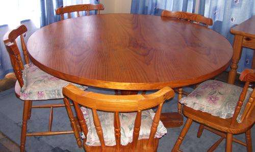 Round Pine Table & Chairs - 5 Seater