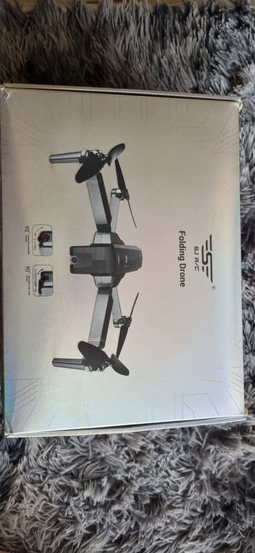 SJRC F11 folding drone