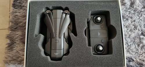 SJRC F11 folding drone