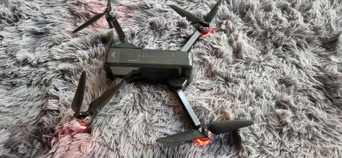SJRC F11 folding drone