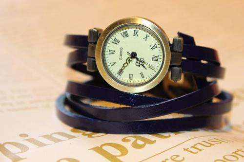 Double wraparound blue leather strap vintage watch