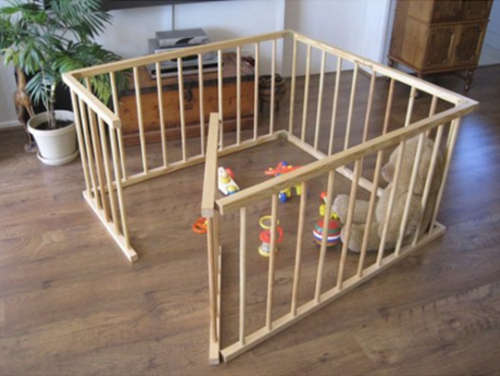 Baby wooden collapsable playpen