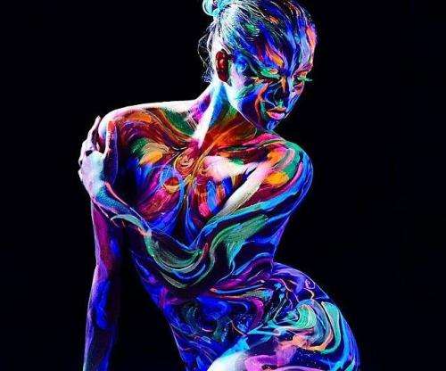 Body Paint Glows In Dark