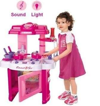 GIRLS KITCHEN PLAY SET WITH LIGHT & SOUND
