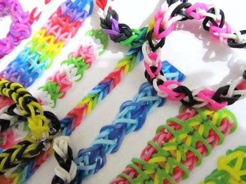 HUGE LOOM BAND KIT  BRAND NEW  TOO MANY TO COUNT