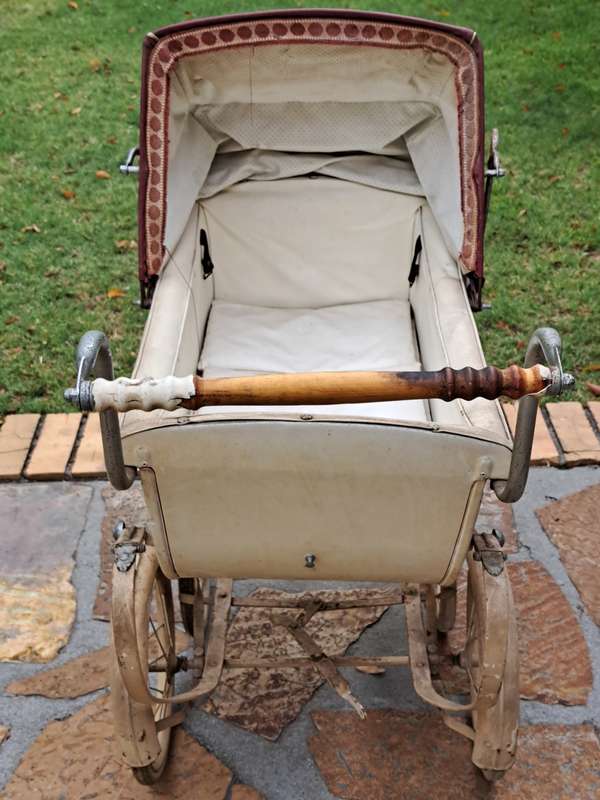 Vintage Silver Cross Dolls Pram