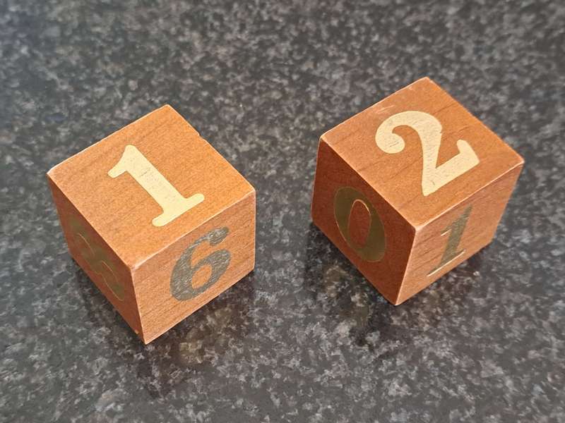 Vintage Perpetual Wooden Desk Calendar