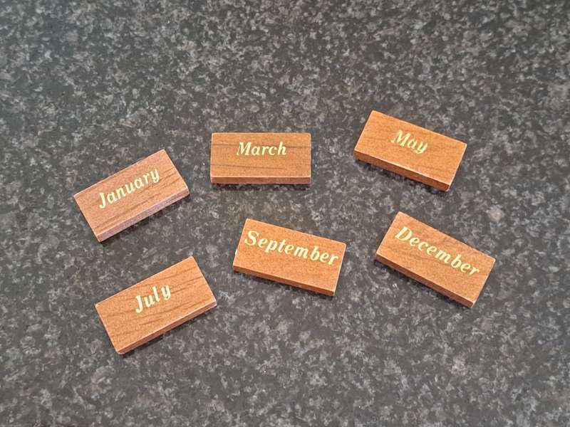 Vintage Perpetual Wooden Desk Calendar