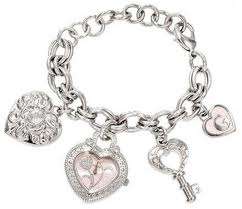***GUESS STEEL HEART CHARM BRACELET LADIES WATCH - U95038L1 *** PERFECT VALENTINE'S GIFT ***