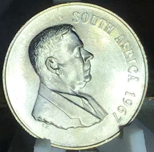 1967 ONE RAND (SILVER R1) SOUTH AFRICA (AFRIKAANS) UNC FULL DETAIL IN CAPTULE