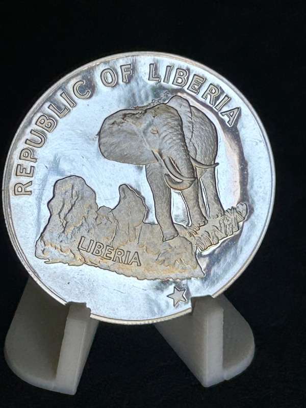 Liberia 1973 Silver (90%) Proof 5 Dollar (Only one on bob) Minted in San Francisco USA (34,1 gram)