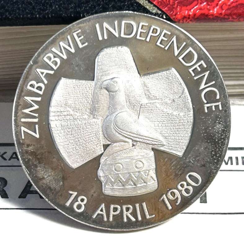 ZIMBABWE INDEPENDENCE 18 APRIL 1980 PROOF SILVER MEDALLION
