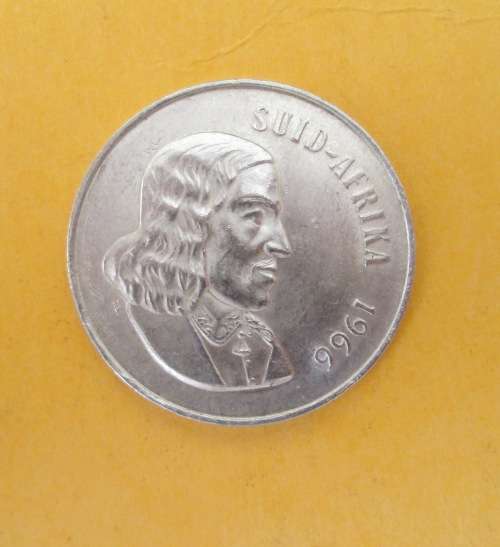 1966... SOUTH AFRICAN.....SILVER RAND.....80 % SILVER..... R1...R1...R1...R1...R1