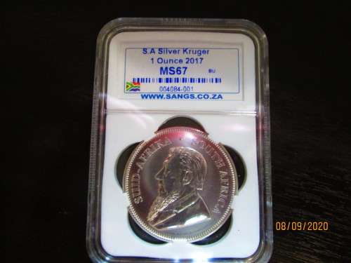 ( LOW START )  FIRST YEAR 2017  1oz  999.9%  SILVER KRUGERRAND   AN UNUSUAL GRADE  ? ?
