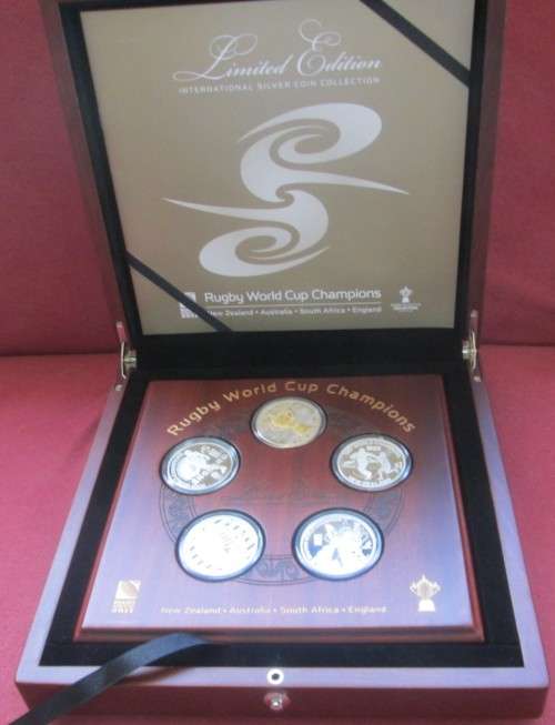 RARE  2011  LIMITED EDITION   RUGBY WORLD CUP CHAMPIONS  PROOF SET NUMBER 26 OF 2011