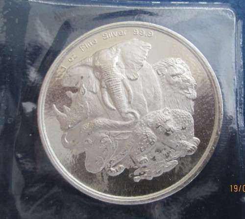 ( LOW START )    AFRICA'S  BIG 5     BUFFALO  1oz  PURE SOLID SILVER ROUND