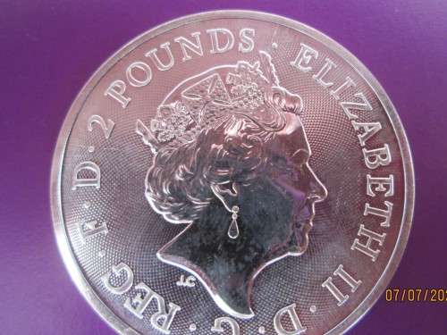 ( LOW START )   2021  1oz     ROBIN HOOD     999.9% PURE SOLID SILVER