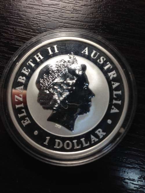 #  RARE  #  2015  AUSTRALIAN  KOALA BEAR   1oz   .999.9%   .PURE SOLID SILVER . #  MINTMARKED  #