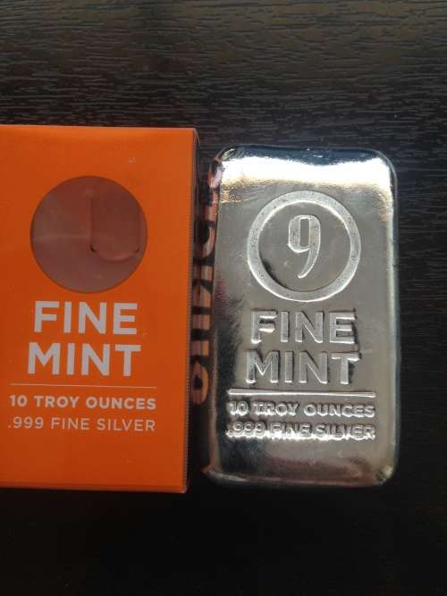 #  TEN OUNCE  #     9FINE DUMPY  BAR   999.9%....PURE SOLID SILVER