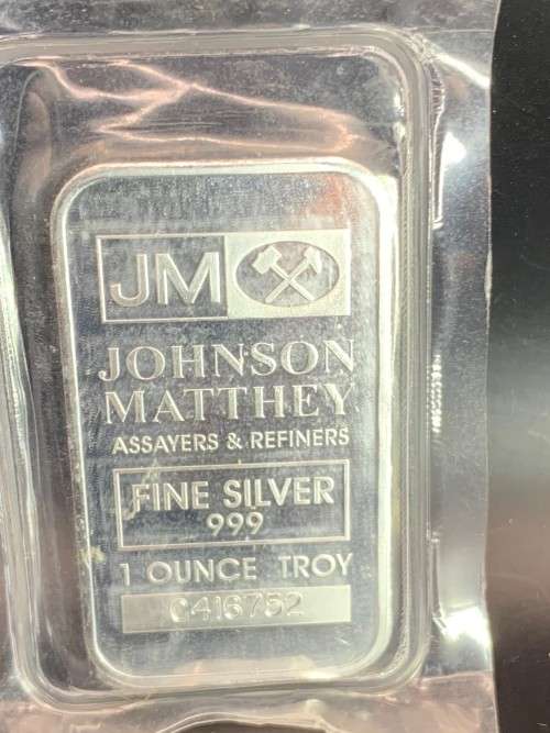 1oz   JM MATTHEY     999.9%    PURE SOLID SILVER BAR    STILL SEALED