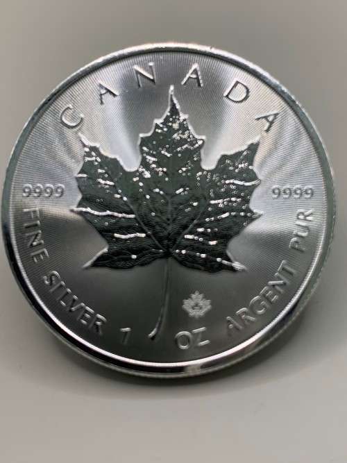 (  SPECIAL EDITION  )  2023    REIGN OF QUEEN ELIZABETH   MAPLE LEAF     DATE ENGRAVED  CAPSULED