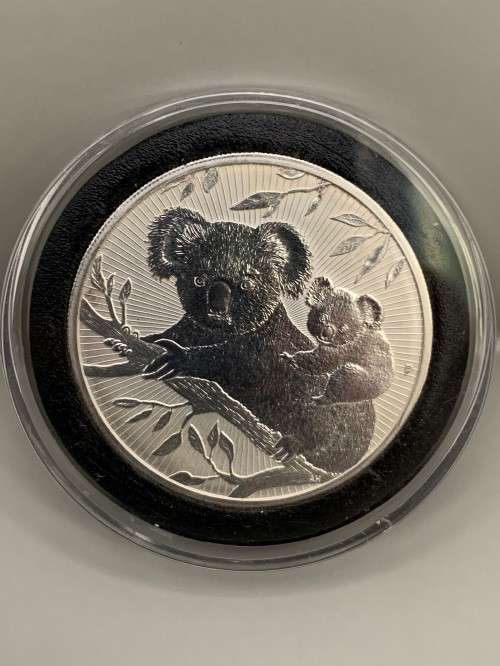 (  TWO OUNCE  )   2018   AUSTRALIAN  MOTHER AND BABY KOALA BEAR     .PURE SILVER .