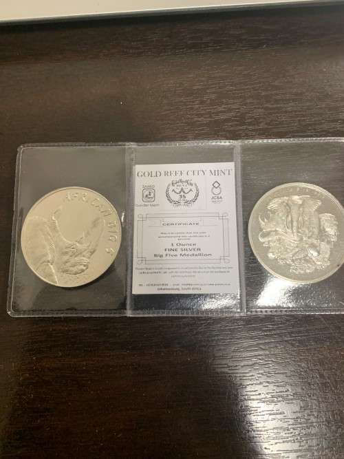 (  FAMOUS  )    BIG 5  ROUND  `  RHINO  `1oz  PURE SILVER    SEALED AND CERTIFIED  `