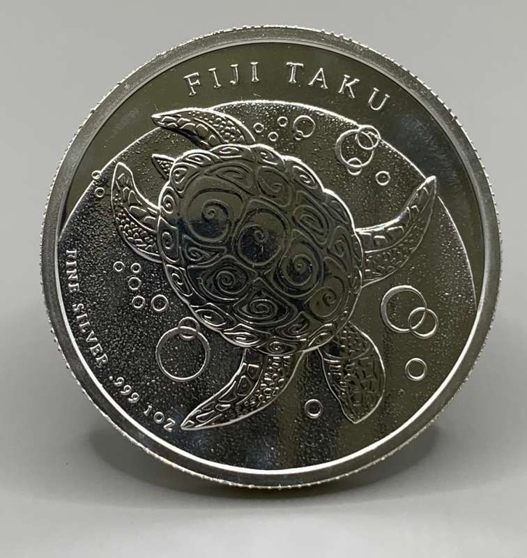 (   QUITE RARE )   2013      FIJI TAKU  TURTLE    FEATURING      THE COAT OF ARMS OF FIJI