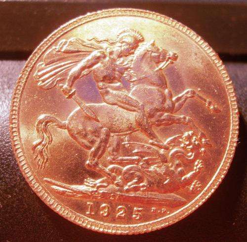 1925...UNION...((( S. A. MINTMARK  )))..... FULL GOLD SOVEREIGN...7.98gm...22ct