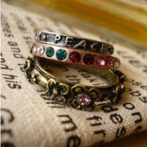 Vintage Flower-engraved Colorful Rhinestone Trichromatism Rings