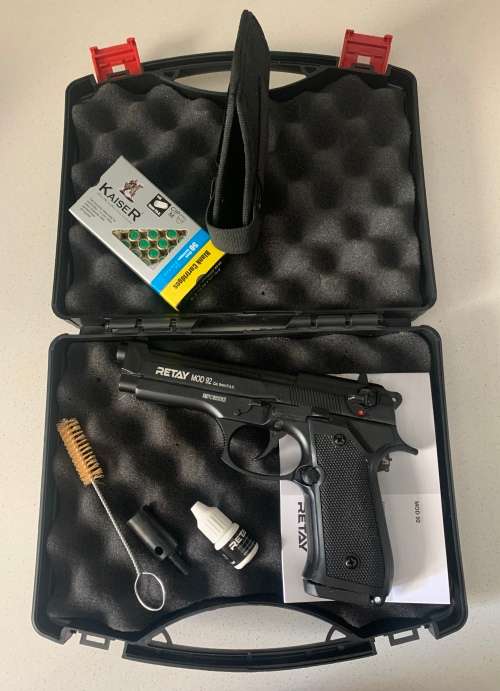 COMBO-Retay Mod 92 Blank Gun (incl 50 blank rounds) + Holster