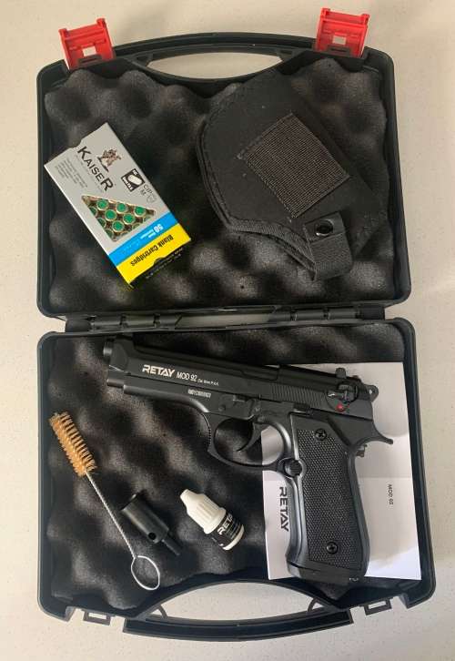 COMBO-Retay Mod 92 Blank Gun (incl 50 blank rounds) + Holster