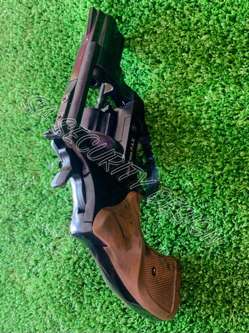 Ekol Viper Blank Revolver with 10 Blanks, 2 Peppers and a Holster