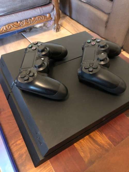 Playstation 4 Gaming Bundle