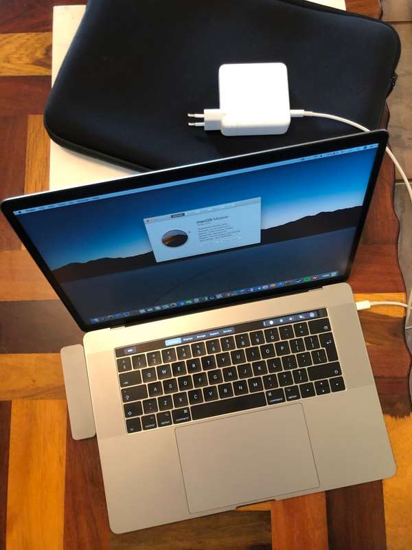 MacBook Pro (15-inch, 2016) with Touch Bar