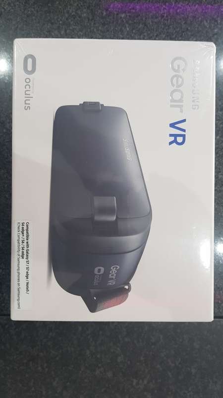 SAMSUNG GEAR VR2 HEADSET + BLUETOOTH CONTROLLER