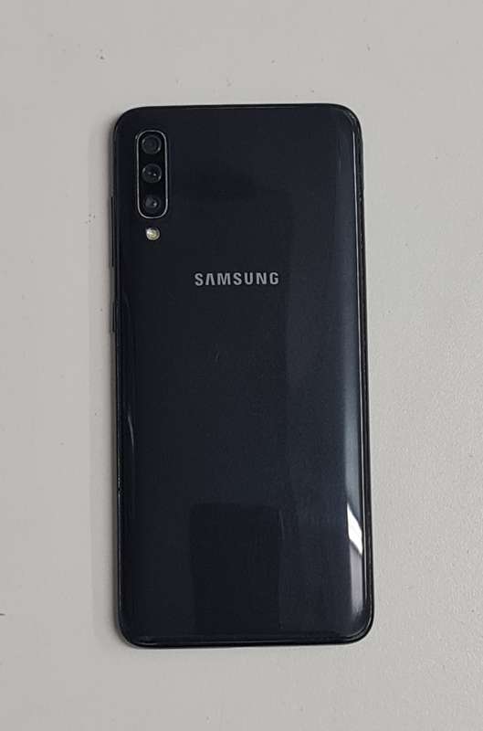 Samsung Galaxy A70 - 128gig - 6gig RAM - Refurbished