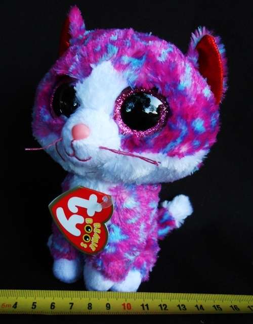 Ty Beanie Boos   Cat soft toy looks like pepper the cat in multicolor