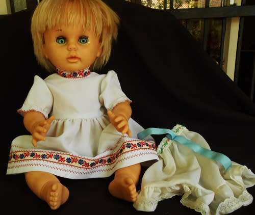 First love doll from 1980 collectable in original dress good condition